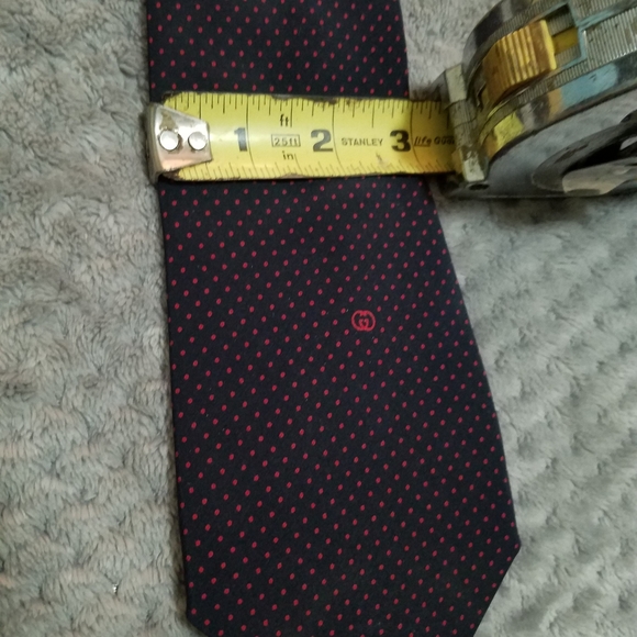 Gucci Tie 100% silk and gorgeous vintage tie - Picture 8 of 8